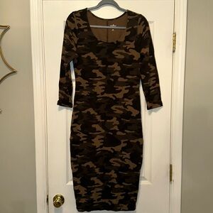 New York & Co army fatigue dress. Dress will snatch you in and has stretch.